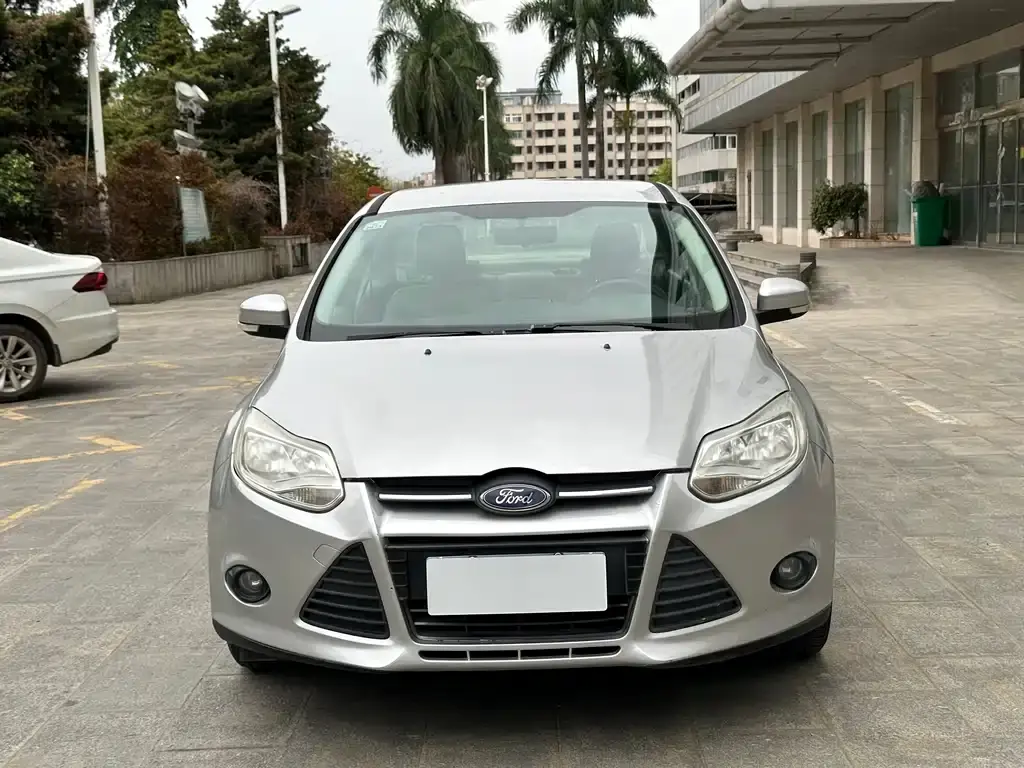Focus 2012 sedan 1.6L automatic comfort type