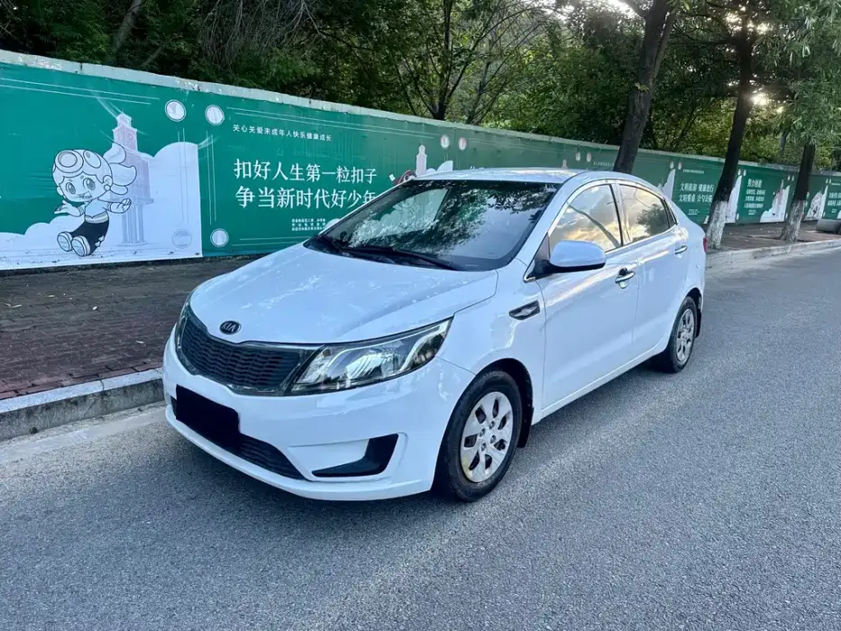 Kia K2 2011 sedan 1.4L AT GLS