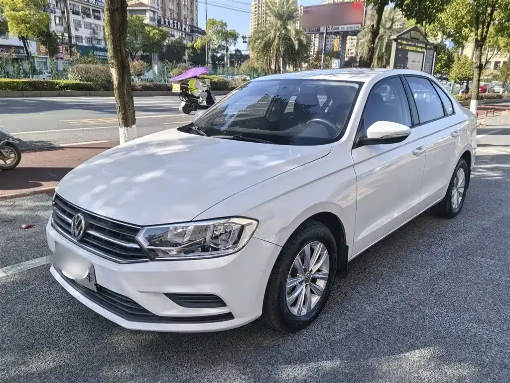 Bora 2018 1.5L automatic fashion model