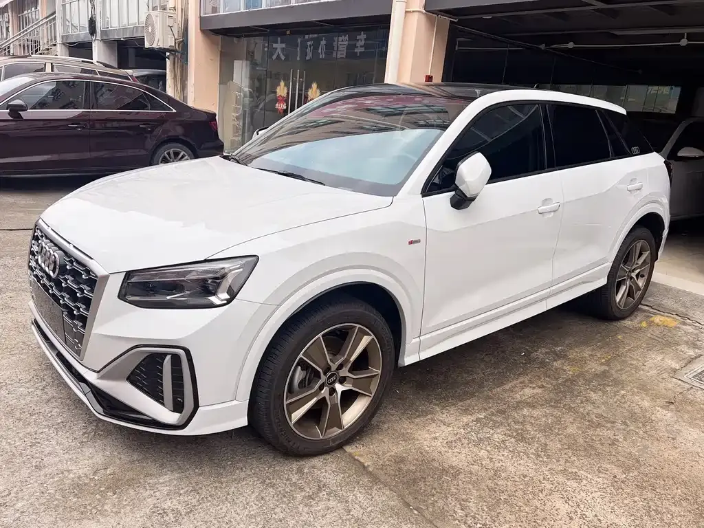 Audi Q2L 2024 35TFSI fashionable and dynamic