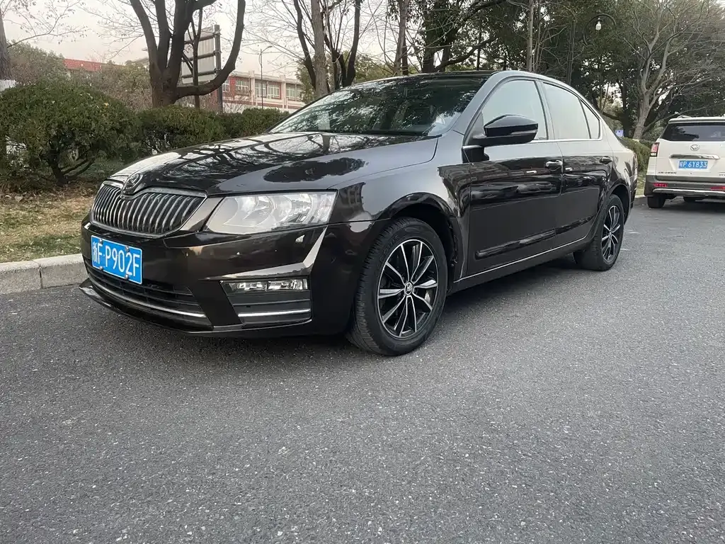 Octavia 2017 1.6L Automatic Intelligent Travel Edition