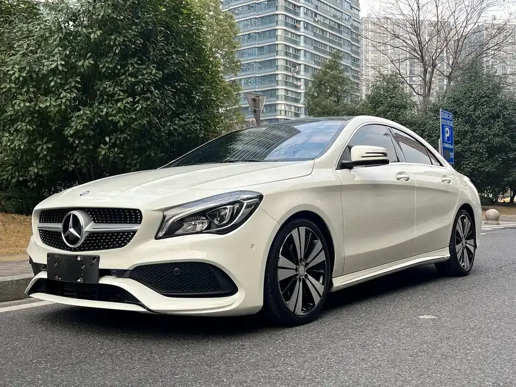 Mercedes-BenzCLA imported 2017 facelift CLA 200 fashion model