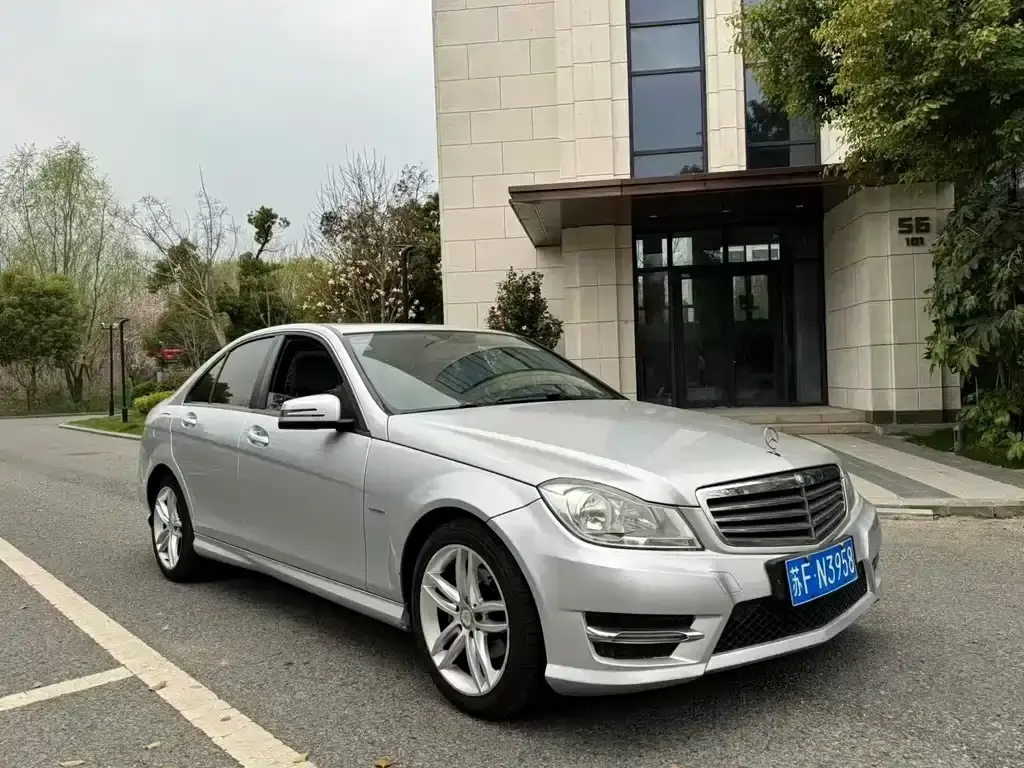 Mercedes-Benz C-Class 2013 C 180 Classic Grand Edition