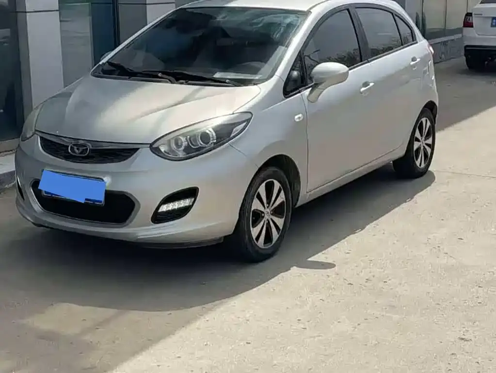 Kaiyi C3R 2015 1.5L manual gold diamond version
