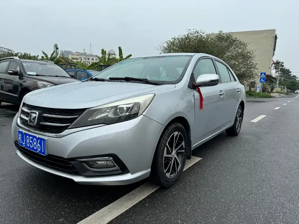 Zotye Z300 2014 1.5L urban version manual luxury model