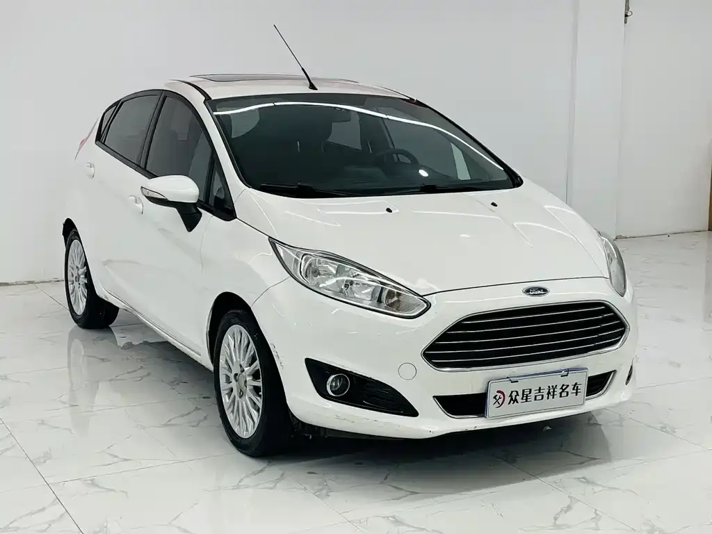 Carnival 2013 hatchback 1.5L automatic sports model