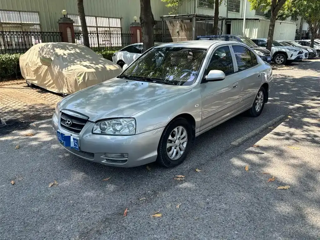 Elantra 2011 1.6L automatic comfort model