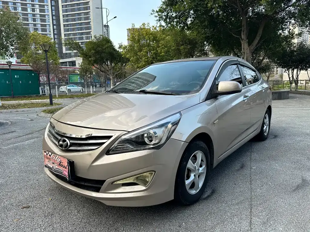 Rena 2016 1.4L automatic leading model GLX