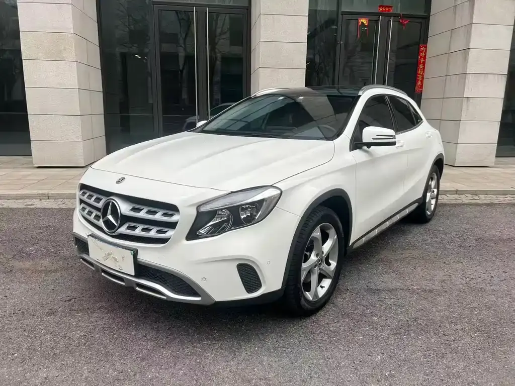 Mercedes-BenzGLA 2018 GLA 200 Dynamic
