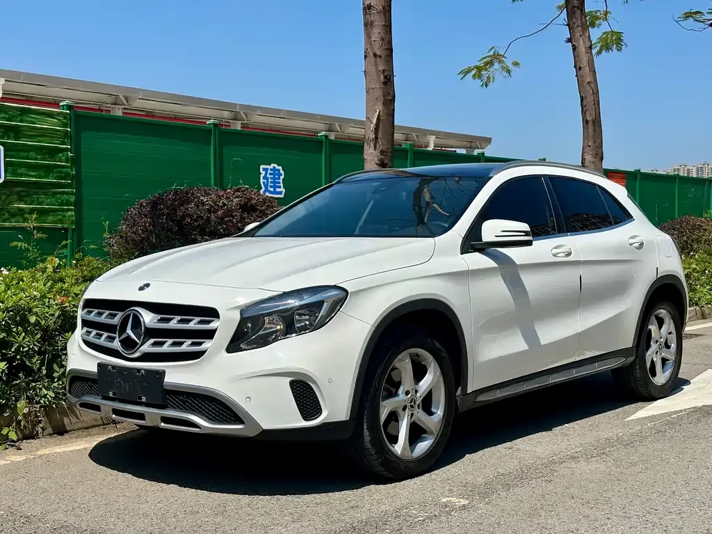 Mercedes-BenzGLA 2019 GLA 200 Dynamic