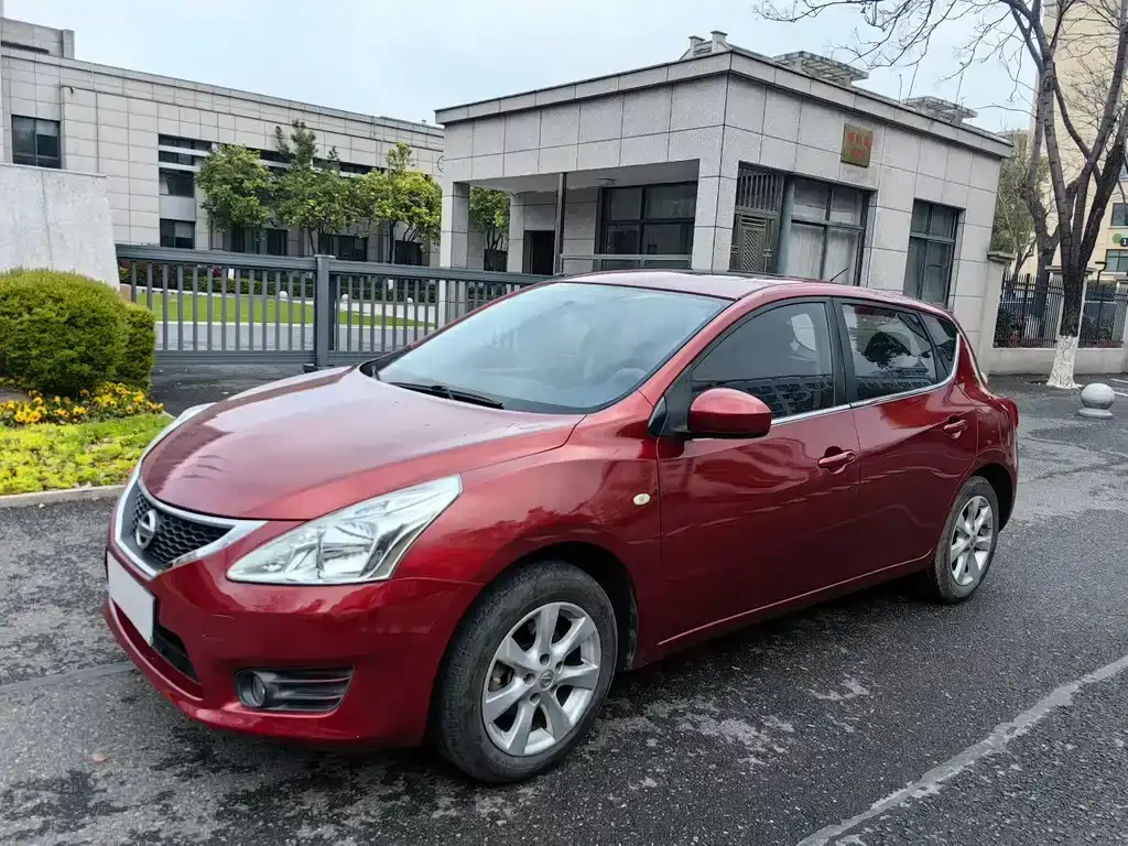 Tiida 2014 1.6L CVT cool version