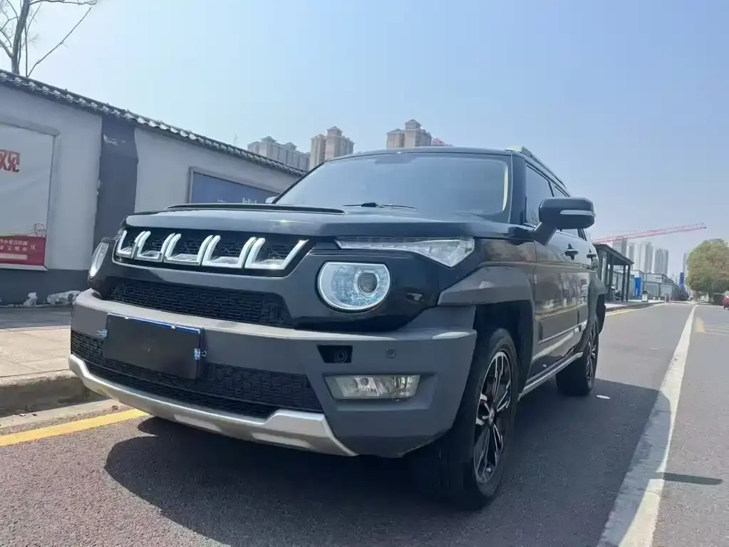 Beijing off-road BJ20 2018 1.5T CVT luxury model