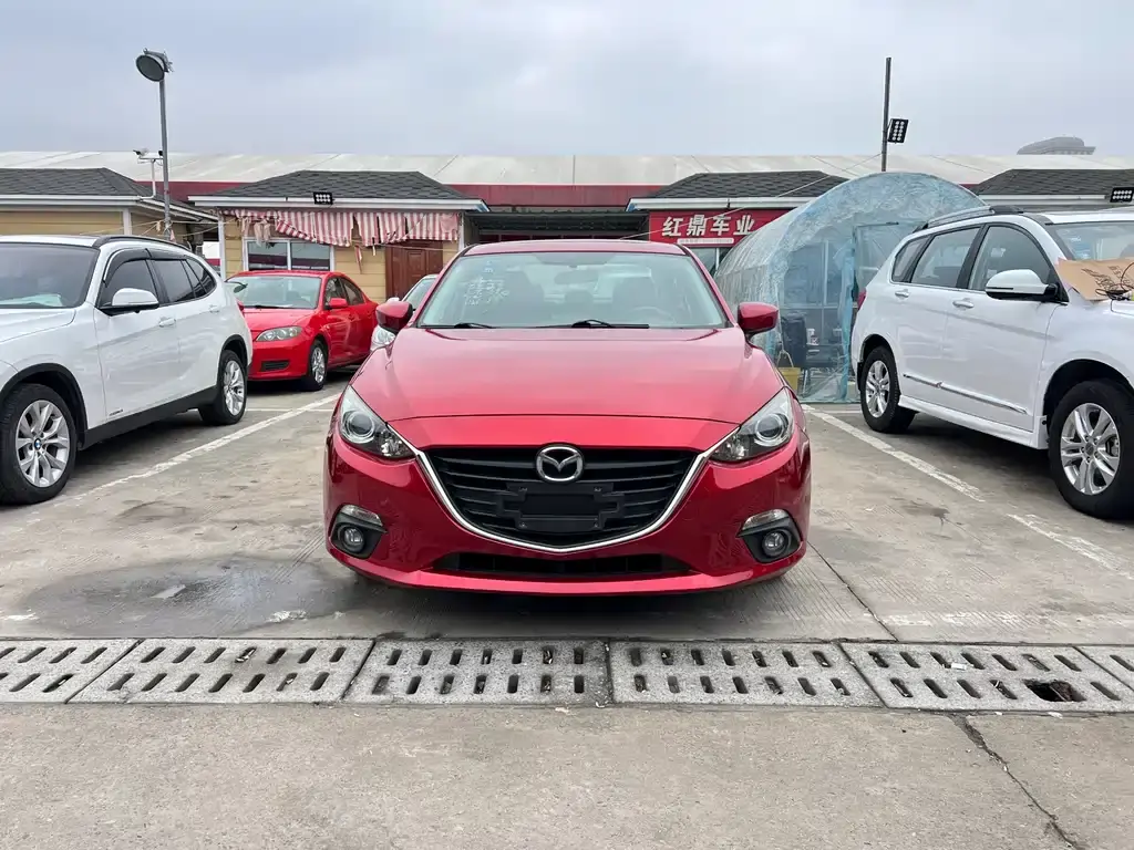 Mazda3 Angkesela 2014 sedan 1.5L automatic luxury model