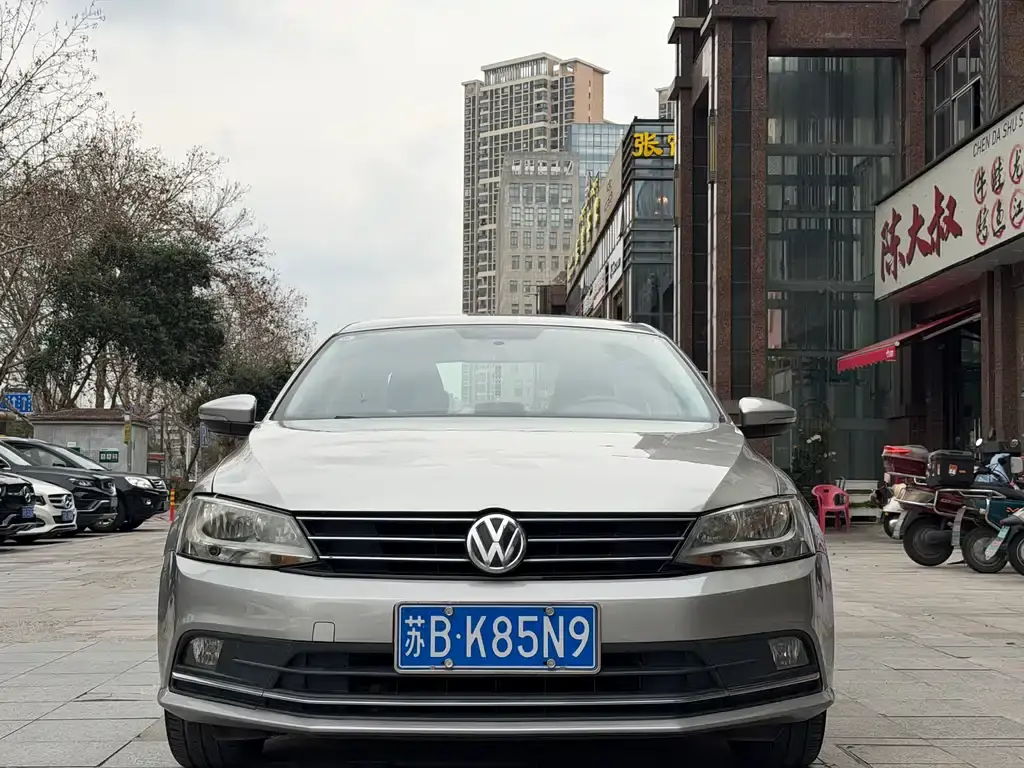 Sagitar 2015 1.6L automatic comfort model