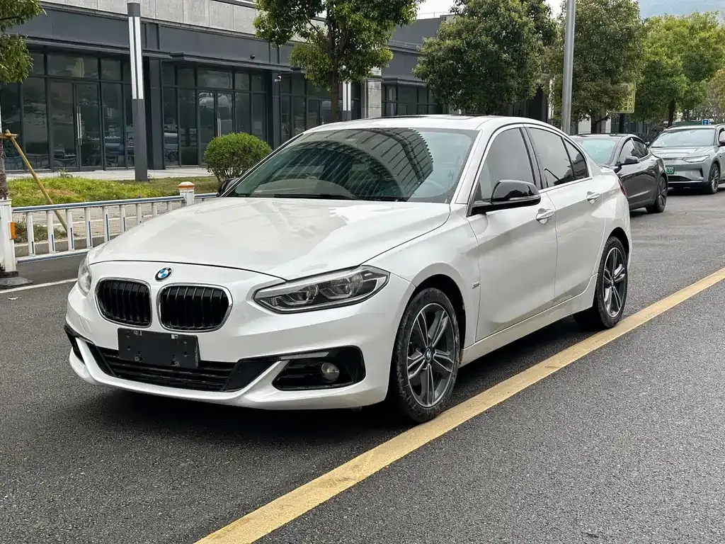 BMW 1 Series 2018 118i Sports