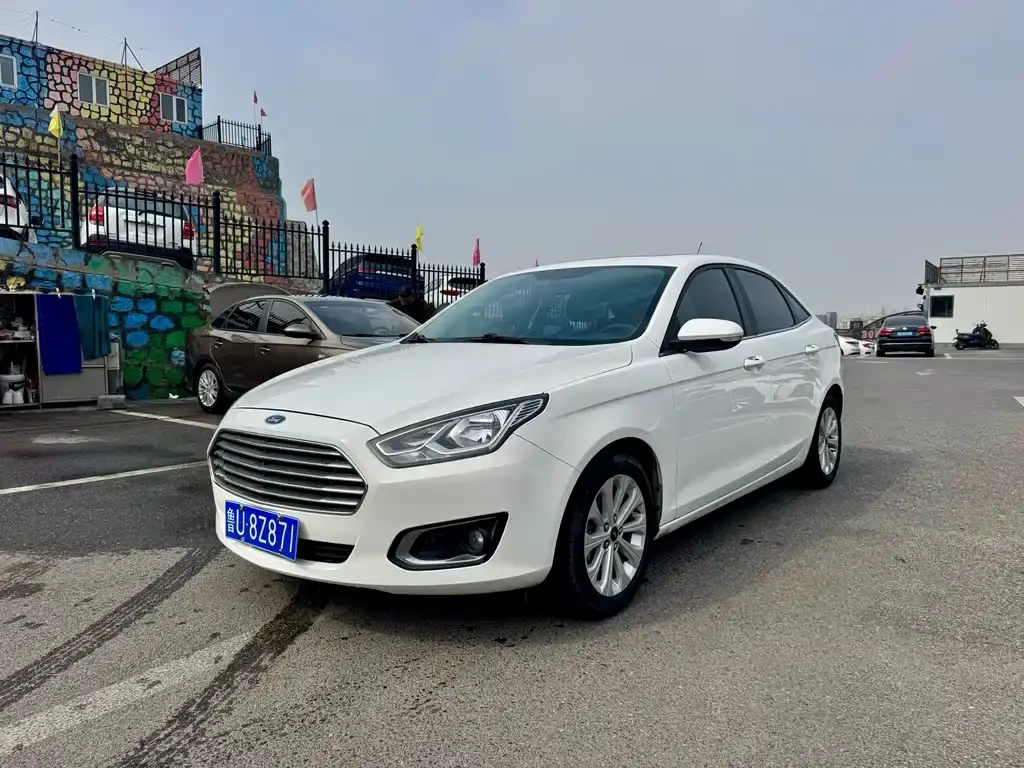 Forex 2015 1.5L automatic fashion model