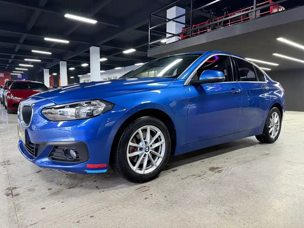BMW 1 Series 2018 118i Fashion Model