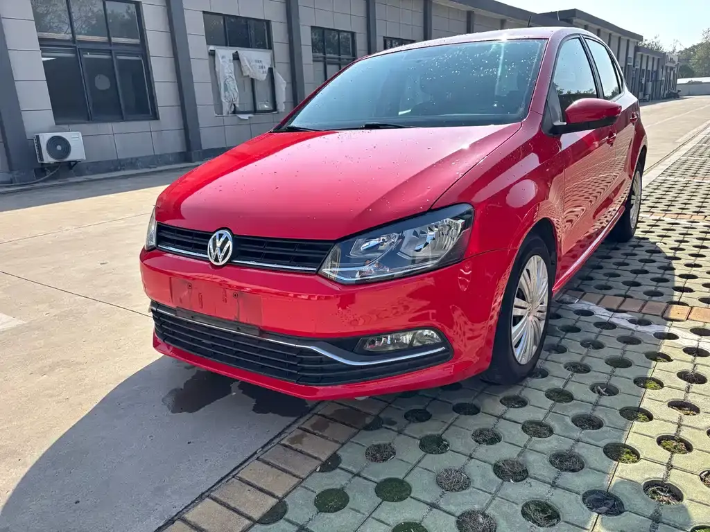 Polo 2018 1.5L automatic safety model