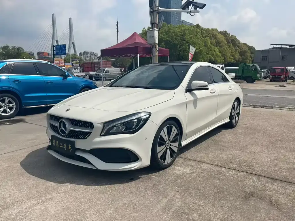 Mercedes-BenzCLA imported 2017 facelift CLA 200 fashion model