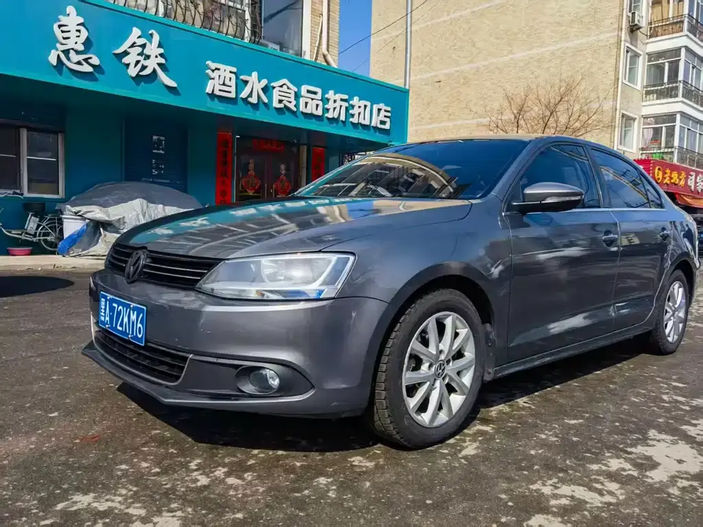 Sagitar 2012 1.6L automatic comfort model
