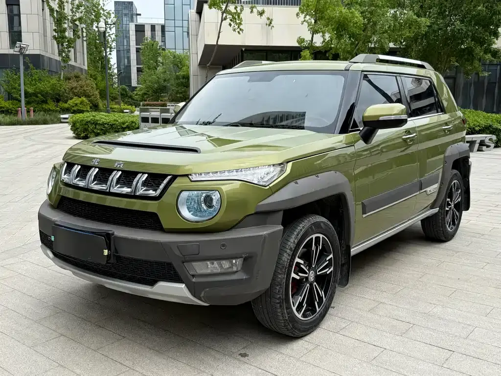 Beijing off-road BJ20 2016 1.5T CVT luxury model