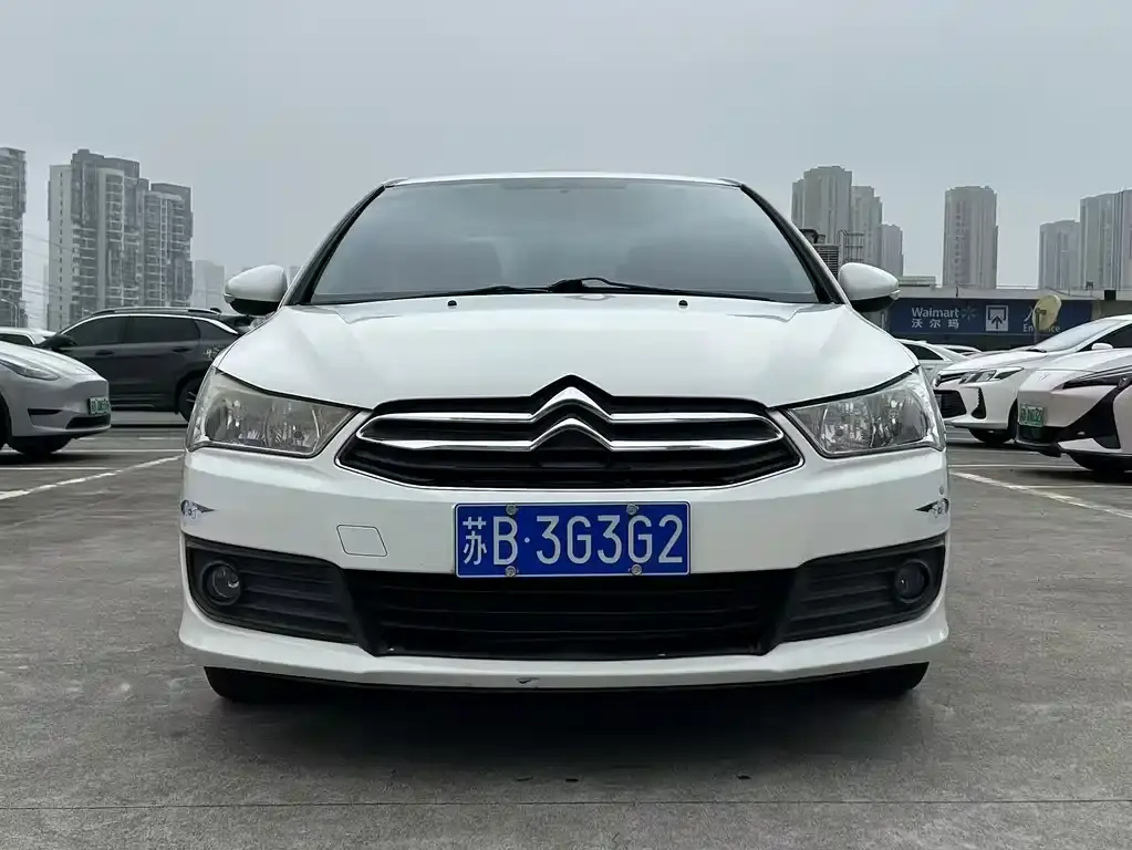 Sega 2013 sedan 1.6L automatic model