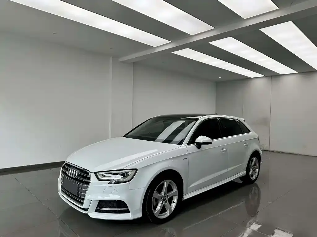 Audi A3 2020 Sportback 35 TFSI Fashion Type National VI