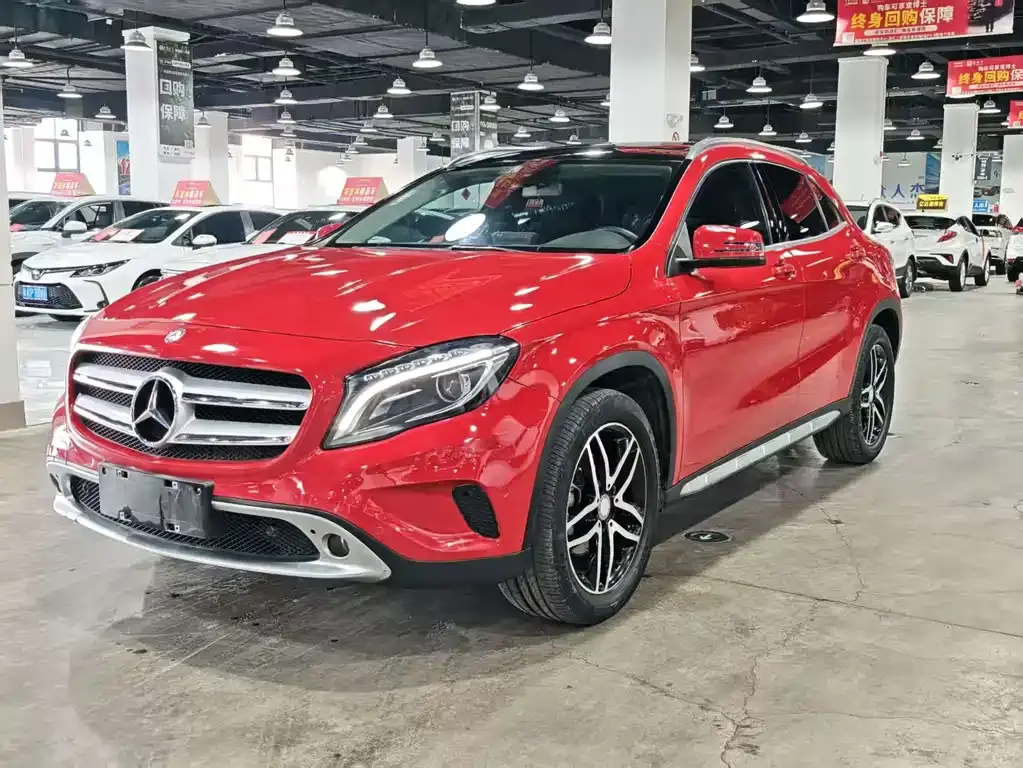Mercedes-BenzGLA 2016 GLA 200 Fashion Model