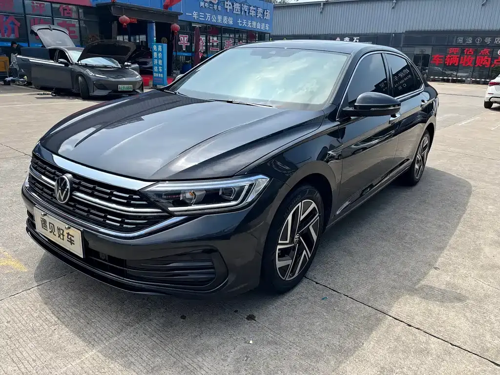 Sagitar 2025 300TSI DSG Super Edition