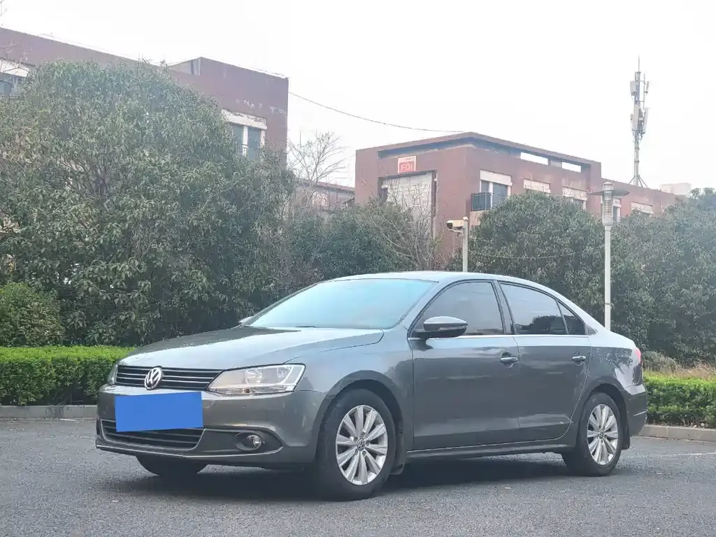 Sagitar 2014 1.4TSI manual luxury model