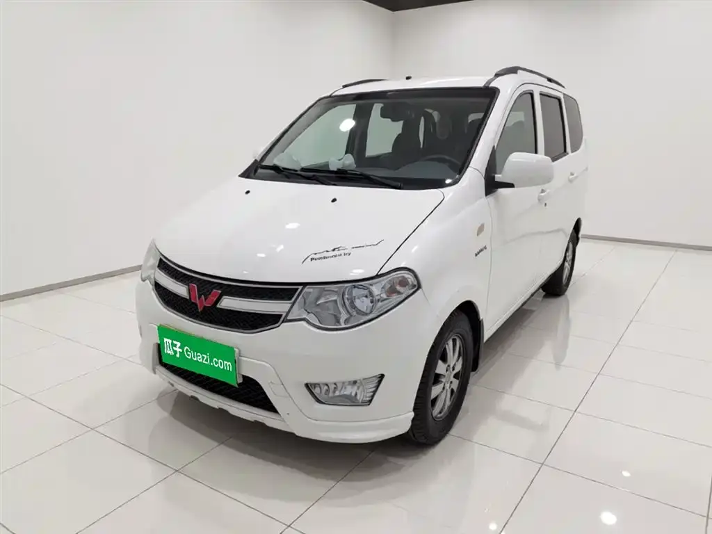 Wuling Hongguang 2014 1.5L S standard model