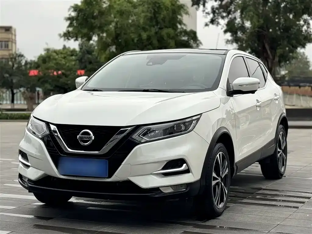 Qashqai 2021 2.0L CVT Deluxe Edition
