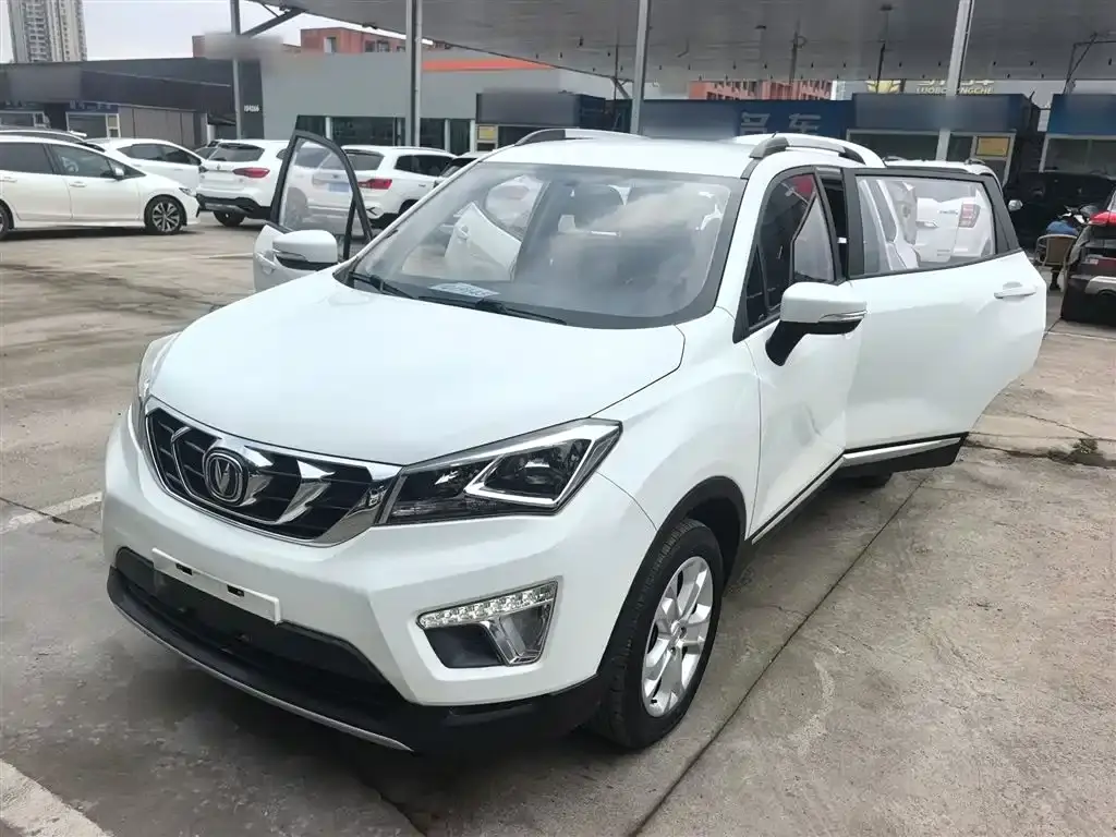 Changan CS15 2016 1.5L manual fashion version