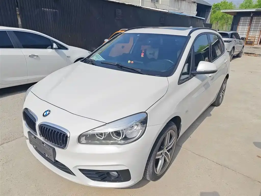 BMW 2 Series Touring 2016 218i Sports Design Package