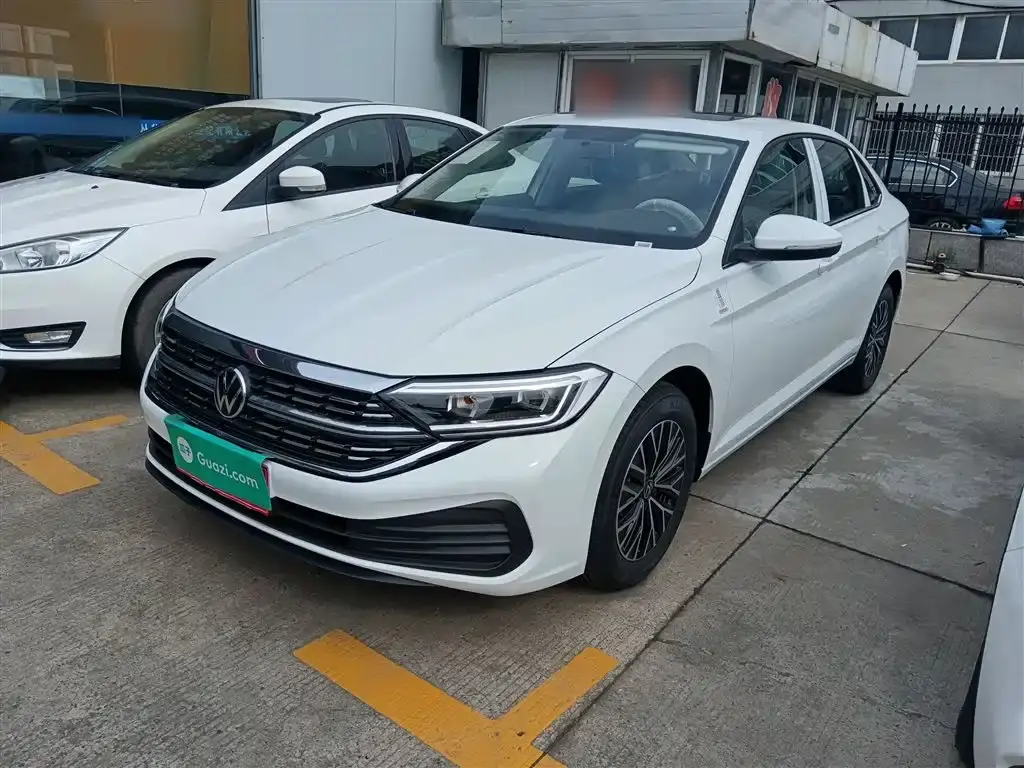Sagitar 2025 facelift 200TSI DSG flyover version
