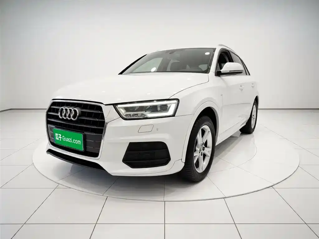 Audi Q3 2018 30th Anniversary Model 30 TFSI Fashion Model