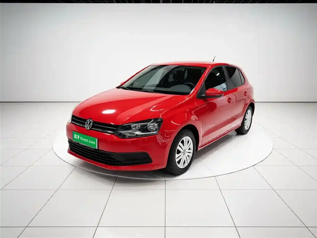Polo 2016 1.4L automatic fashion model