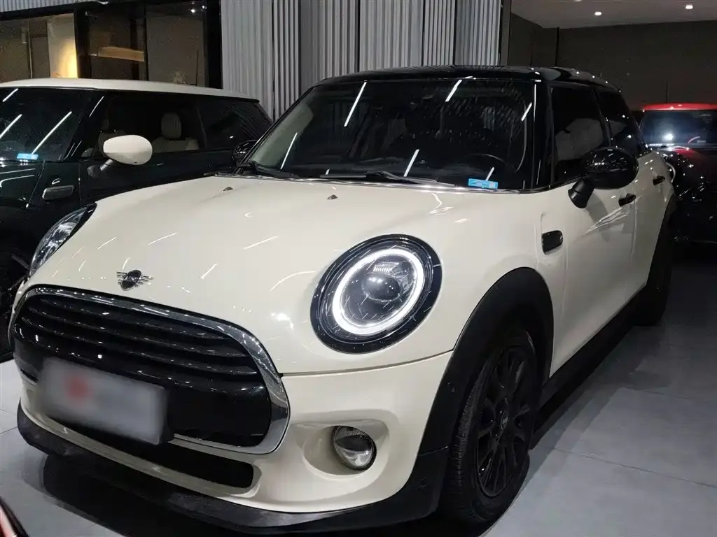 MINI 2018 1.5T COOPER Classic Five-Door Edition