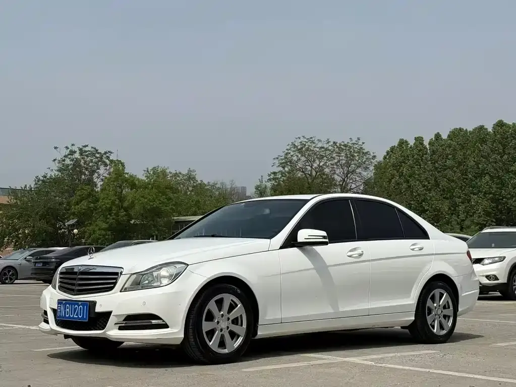 Mercedes-Benz C-Class 2013 C 180 CGI Classic