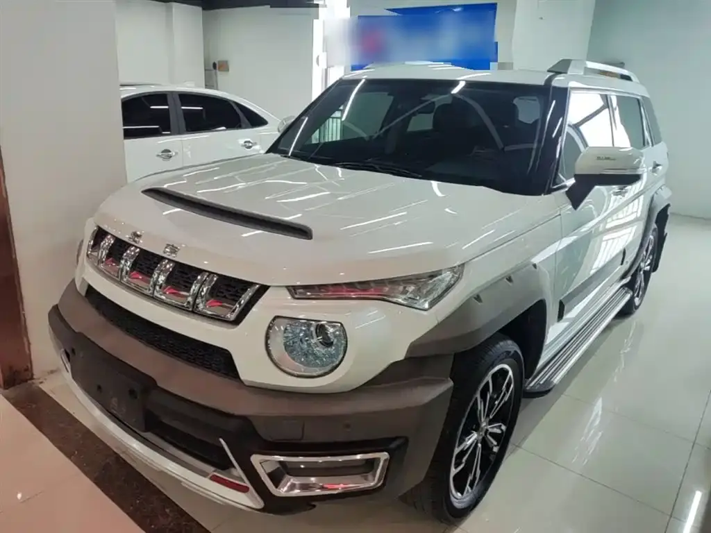 Beijing off-road BJ20 2016 1.5T CVT luxury model