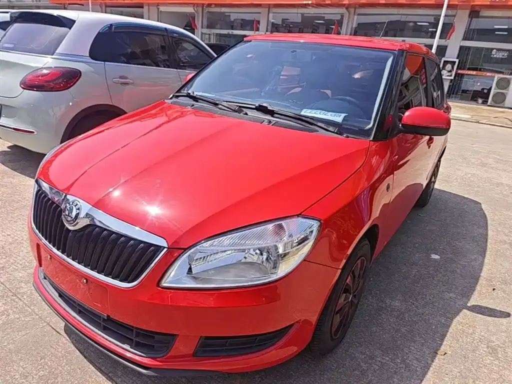 Fabia 2014 1.4L Automatic Crystal Edition