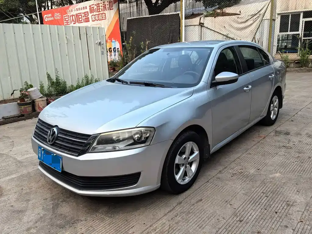 Lavida 2013 1.6L automatic fashion version