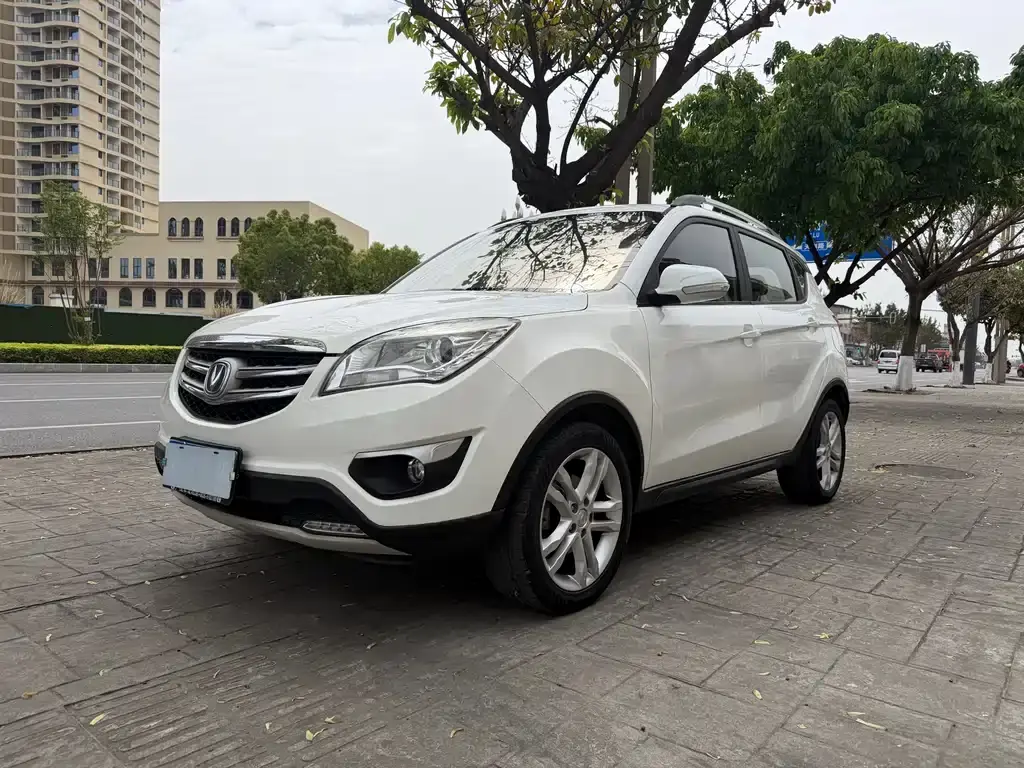 Changan CS35 2016 1.6L manual luxury model National IV