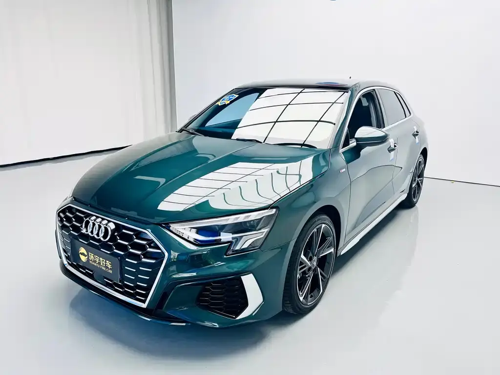 Audi A3 2023 facelift Sportback 35 TFSI stylish and sporty