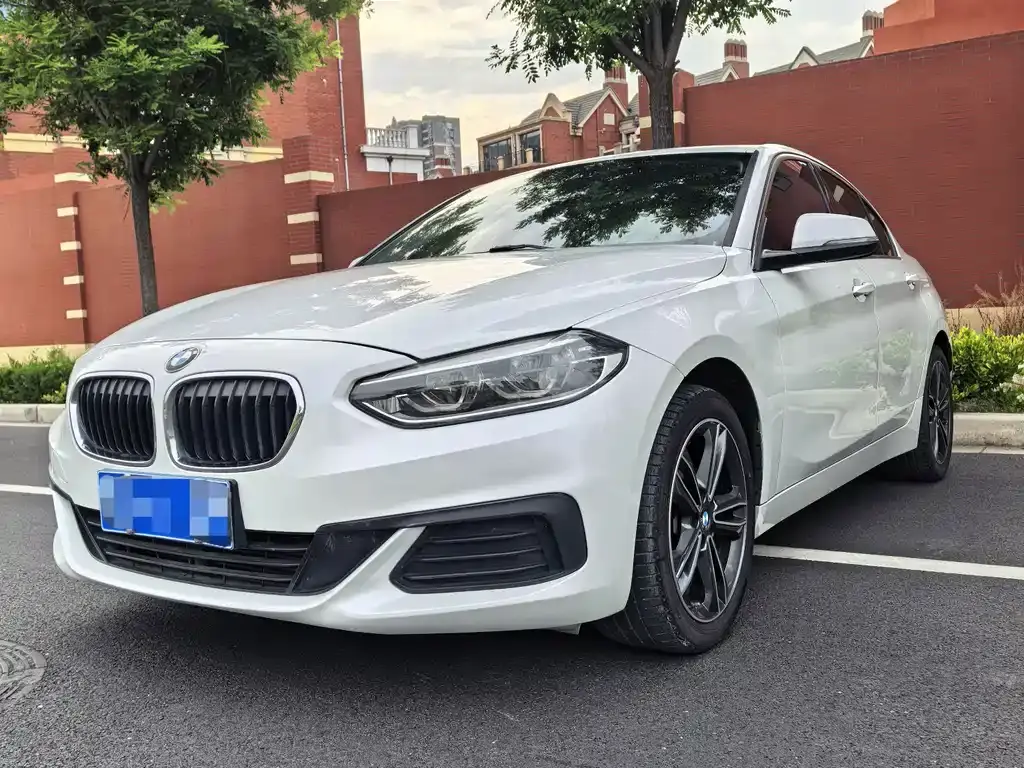BMW 1 Series 2020 120i Fashion
