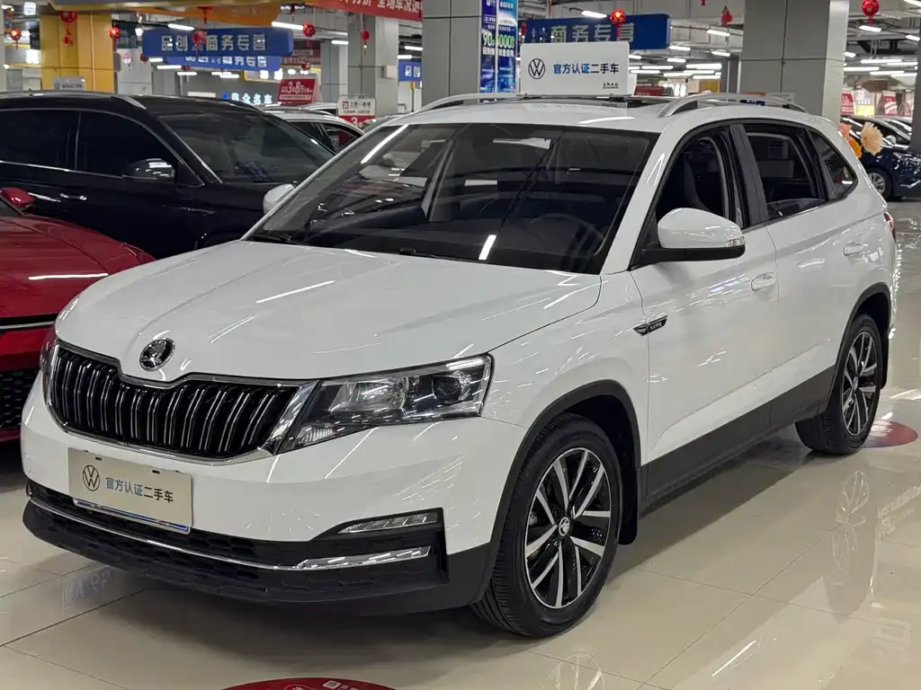 Komic 2023 facelift 1.5L automatic comfort version