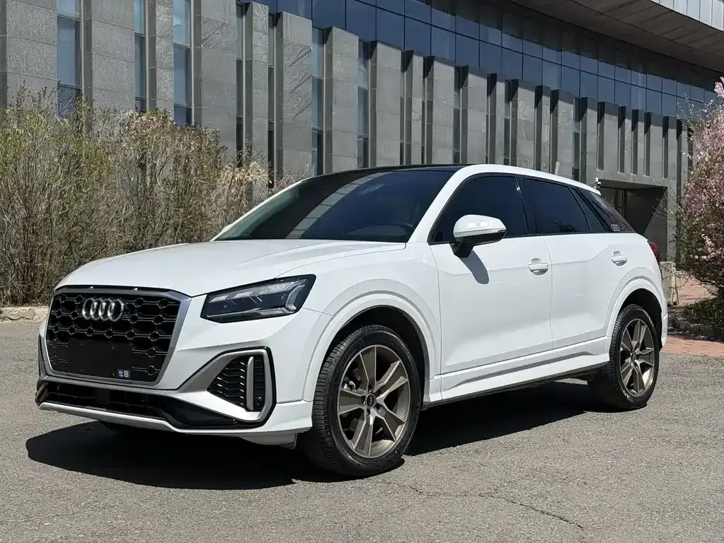 Audi Q2L 2022 35 TFSI fashionable and dynamic