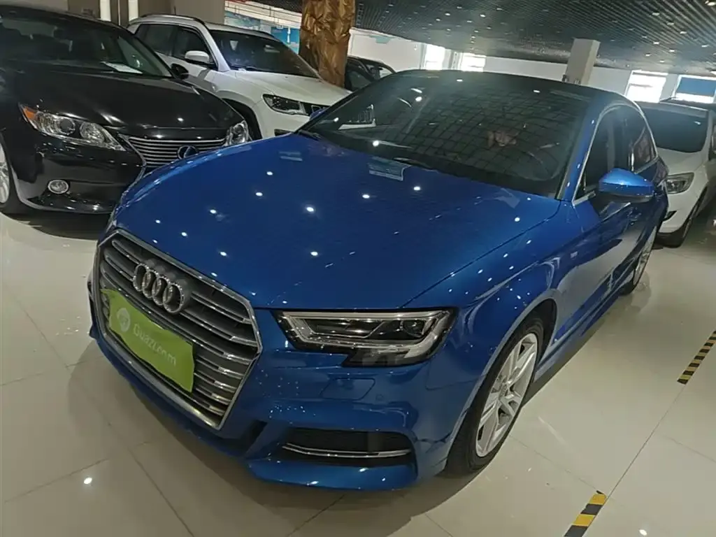 Audi A3 2020 Limousine 35 TFSI Fashion Type National VI