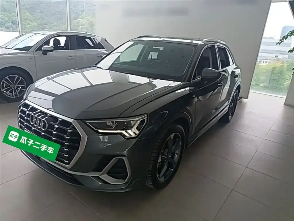 Audi Q3 2020 35 TFSI Fashionable and Dynamic