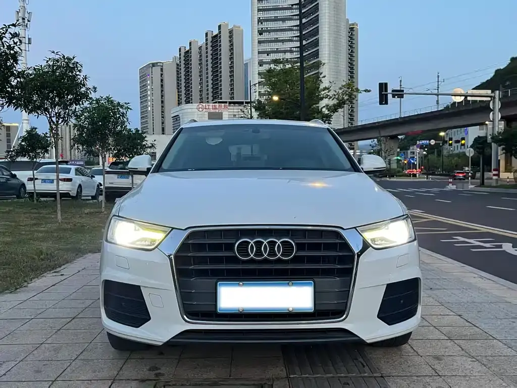 Audi Q3 2017 30 TFSI Fashion